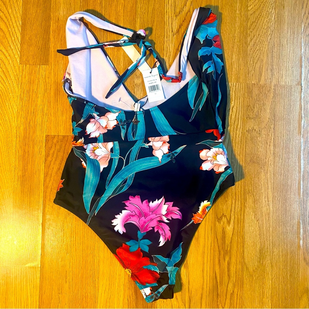 Nanette Lepore
Women's Black Poppy One-piece Bathing Suit